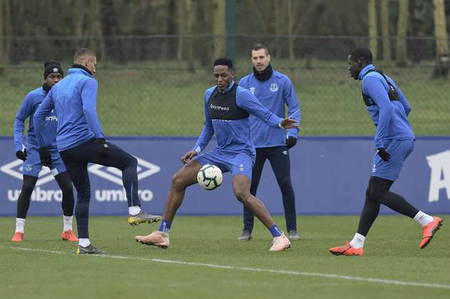 Entrenador del Everton dice que Yerry Mina “está bien”