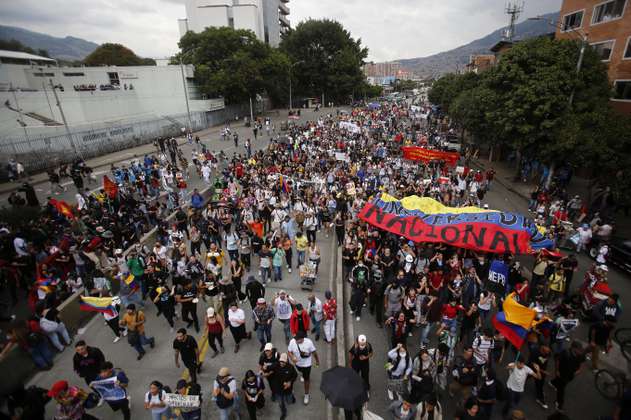 Citan a marchas contra Gustavo Petro por Reforma Tributaria: Fecha y quiénes