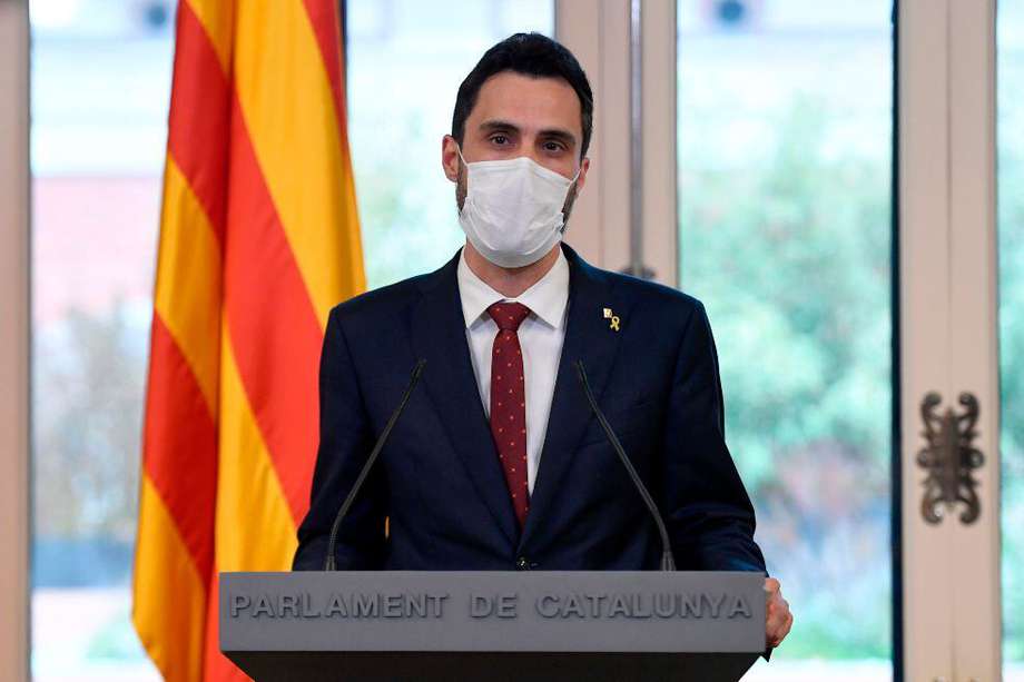 El presidente del Parlamento regional de Cataluña, el separatista Roger Torrent, acusó este martes al Estado español del presunto espionaje sufrido en 2019 por su teléfono móvil.