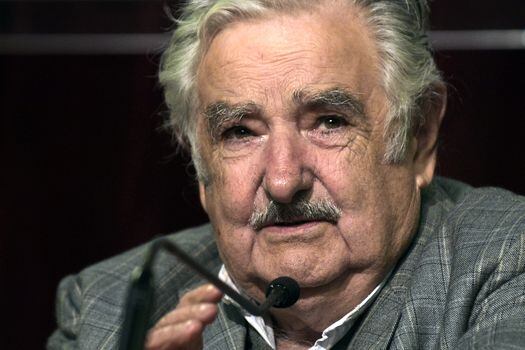 En julio de 2012, Mujica presentó ante el Congreso un proyecto de ley que pretendía legalizar el tráfico y el consumo de marihuana en su país.  La idea, polémica, difícil, le apuntaba a largo plazo tanto a la seguridad como a la educación.