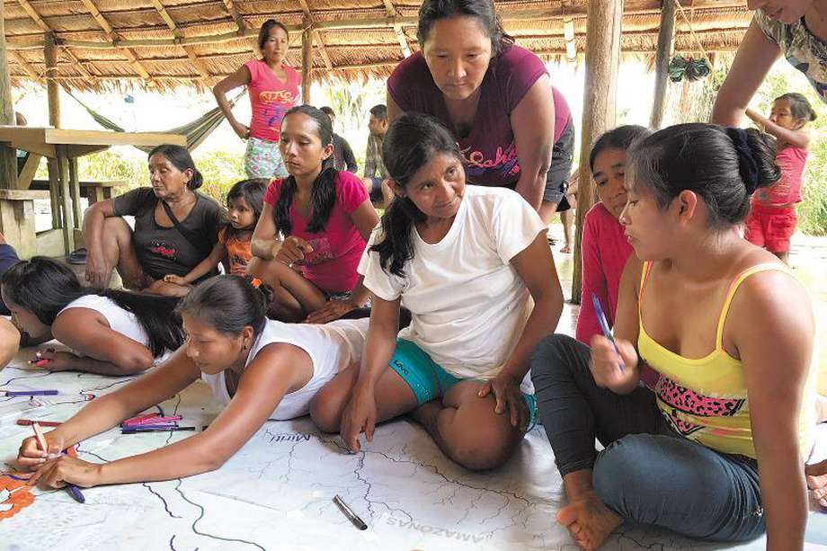 Los conocimientos de la mujer: una estrategia contra la minería en el Amazonas
