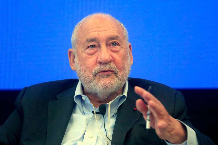 El estadounidense Joseph Stiglitz, premio Nobel de Economía 2001, aconsejó a los países del mundo no firmar el Marco Inclusivo de la Organización para la Cooperación y el Desarrollo Económicos (OCDE) "y si ya lo firmaron que no lo ratifiquen". EFE/Ricardo Maldonado Rozo
