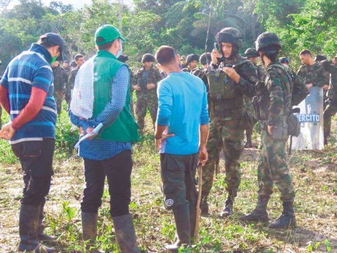La comunidad pide esclarecer las denuncias de violaciones a los derechos humanos que habría cometido el Ejército en la región del Guayabero. 