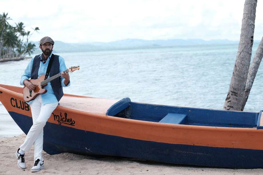 Juan Luis Guerra presentó su gira "Entre mar y palmeras" en Estados Unidos, República Dominicana, Puerto Rico y  España.