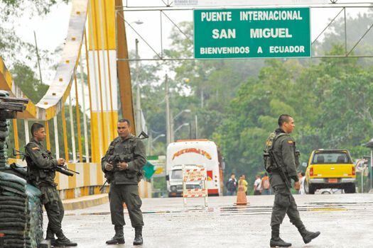 La tensión se agravó en la frontera con el secuestro de los periodistas del periódico “El Comercio” de Ecuador. / AP