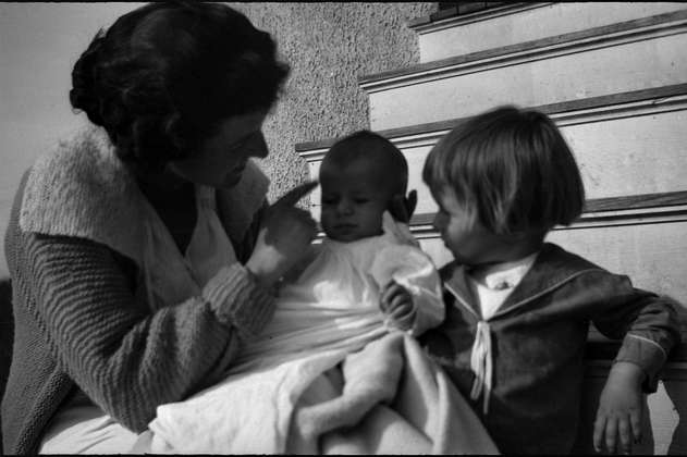 Revelan fotografías inéditas de la familia Kennedy en Estados Unidos