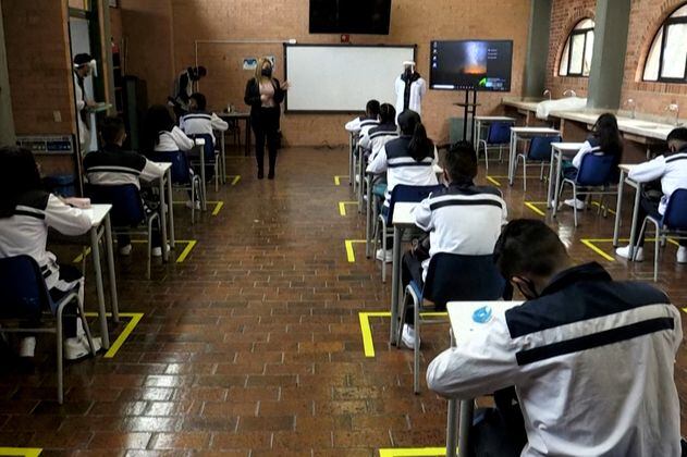 Bogotá volvió a clases presenciales en colegios públicos