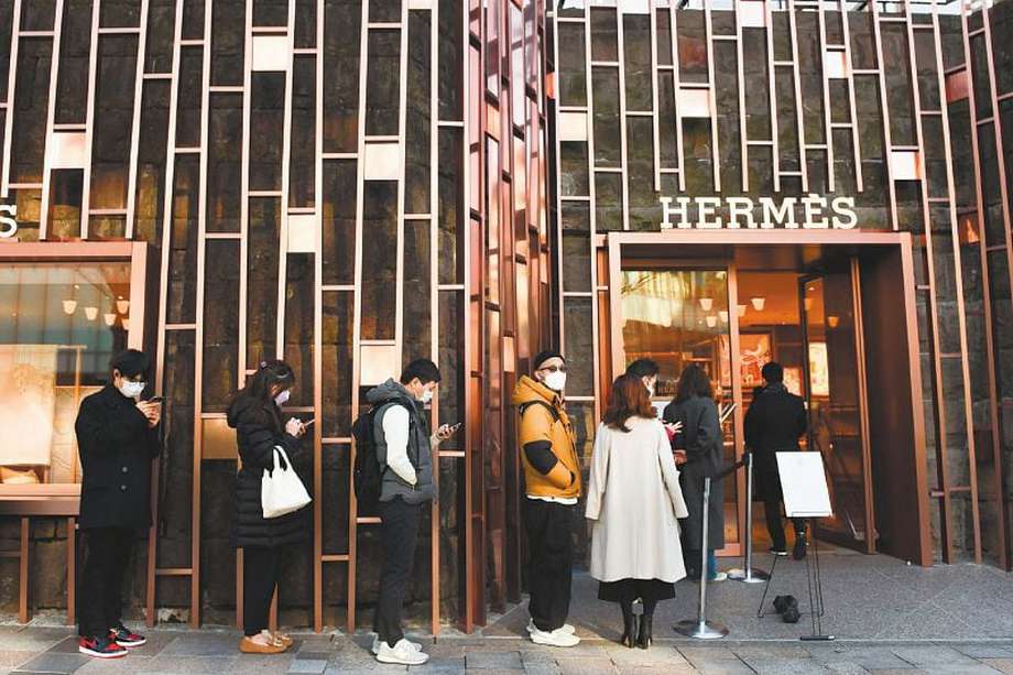 El grupo francés del lujo Hermès cerró temporalmente sus tiendas en Rusia. / Bloomberg