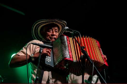 Carmelo Torres, un juglar que toca el acordeón y hace cumbia sabanera, fue uno de los colombianos presentes en Womex 2019.  / Yannis Psathas