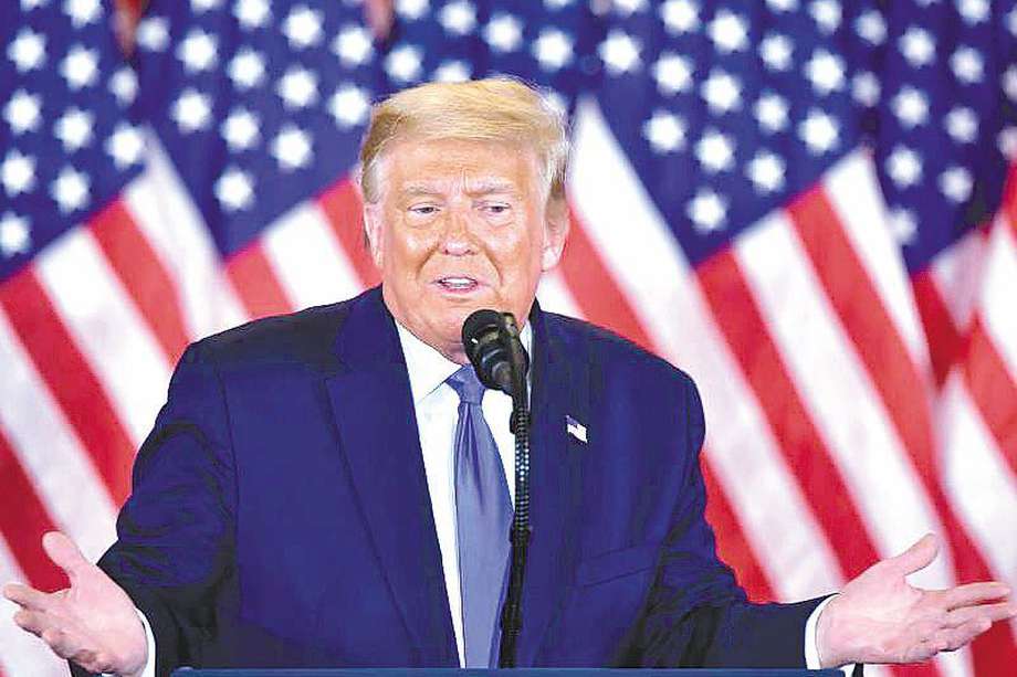 El presidente de EE. UU., Donald Trump, insiste en llevar a las cortes el resultado electoral, a pesar de los reveses que ha sufrido. / AFP 
