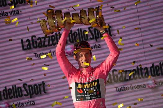 El esloveno Primoz Roglic levantó el trofeo del Giro de Italia 2023.