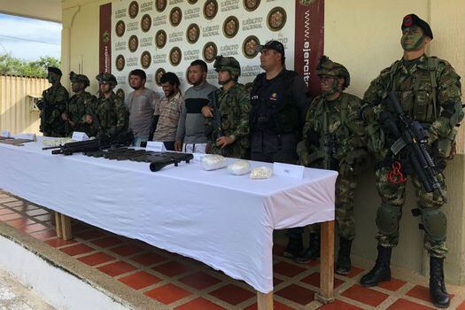 Capturados del segundo operativo del Ejército en el Bajo Cauca.  / Cortesía