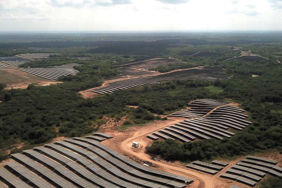 Proyecto Bosques Solares de Bolívar de 100 MW en Sabanalarga, Atlántico.