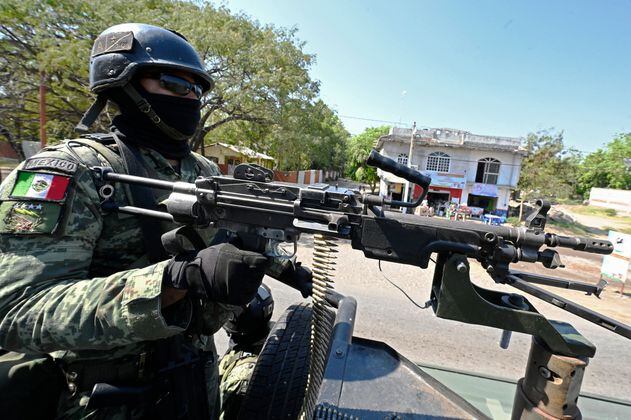 Tras presunto asesinato en masa en México, el gobierno envía militares a la región