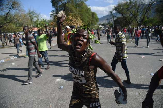 Presidente de Haití llama al diálogo tras semanas de violentas protestas