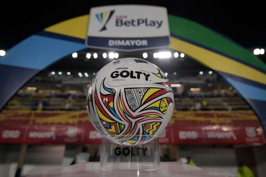 Balón utilizado en el fútbol profesional colombiano.