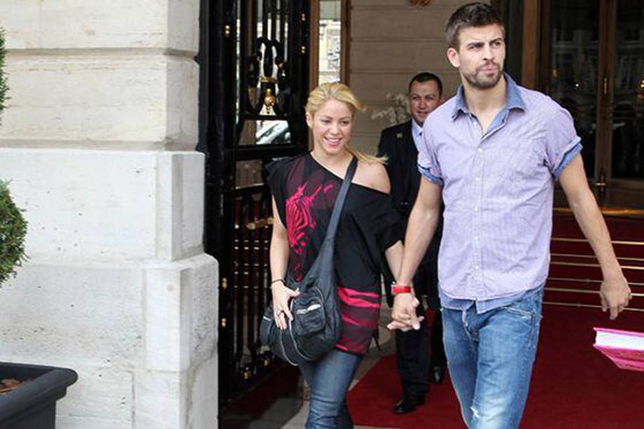 Piqué comparte con Shakira varias causas filantrópicas, aunque suele no hacerlas públicas.