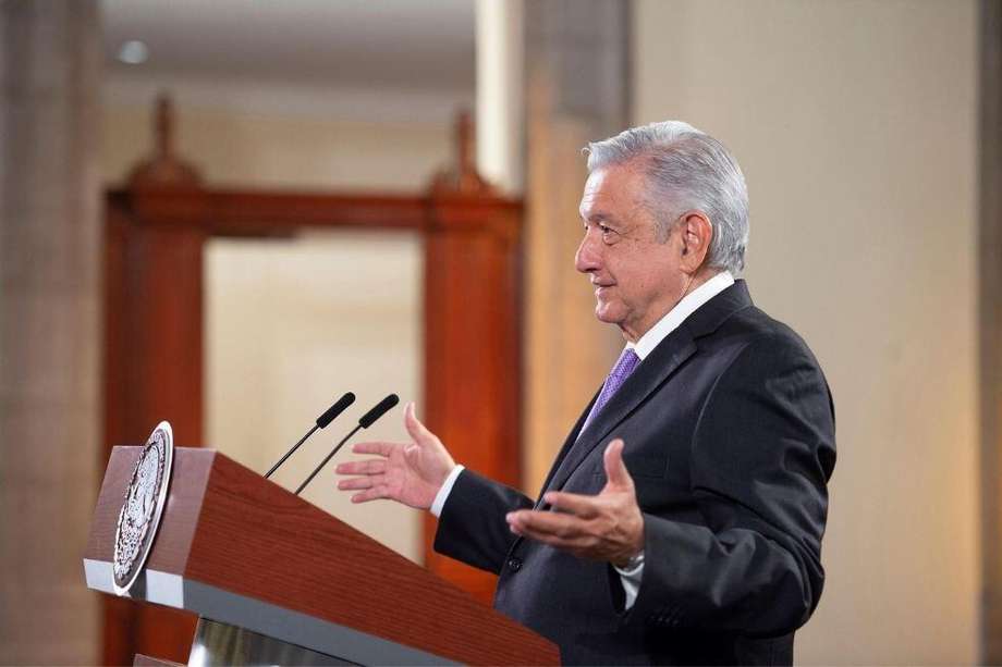 El presidente de México, Andrés Manuel López Obrador, atiende una conferencia de prensa en el Palacio Nacional de Ciudad de México.