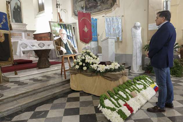 Las cenizas de Fernando Botero llegan a Pietrasanta, Italia, para su despedida