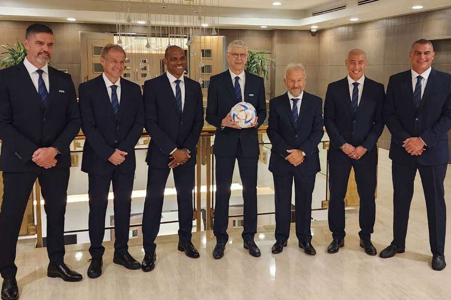 Pascal Zuberbuhler, Jurgen Klinsmann, Sunday Oliseh, Arsene Wenger, Alberto Zaccheroni, Cha Du Ri y Farid Mondragón.