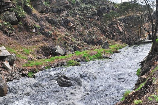 El Ideam aconseja no acercarse a las márgenes de los ríos y no cruzarlos cuando se presenten lluvias fuertes.