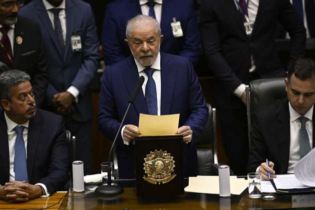 Lula da Silva fue posesionado como presidente de Brasil