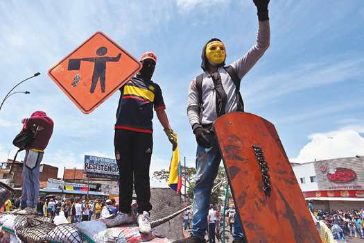 Desde el pasado 28 de abril, Colombia vive uno de los paros nacionales más convulsos.  / AFP