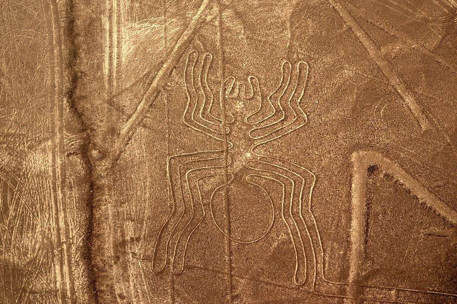 Las famosas Líneas de Nazca son geoglifos de más de 2.000 años de antigüedad.