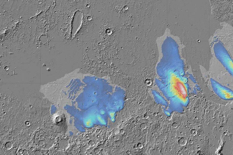 El hielo que conforma la Formación Medusae Fossae (MFF) en Marte y que tendría hasta 3000 m de espesor.