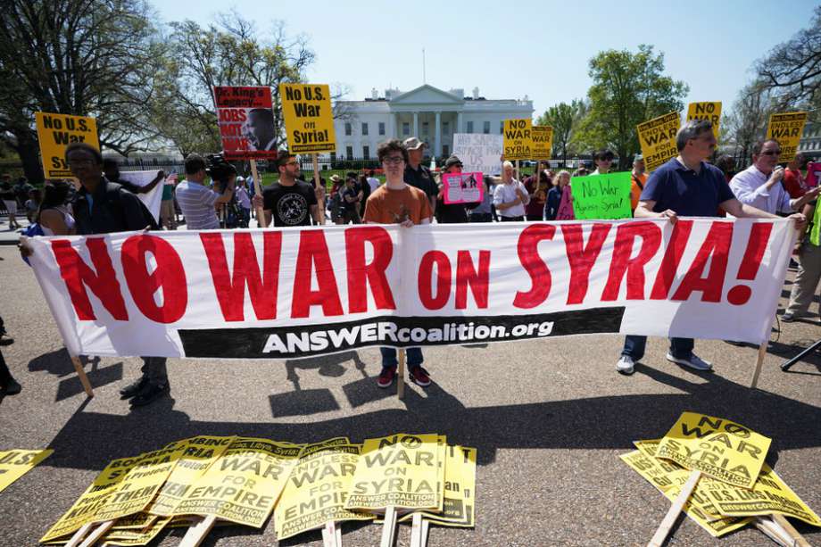 Protestas en varias ciudades del mundo por el bombardeo en Siria.  / AFP