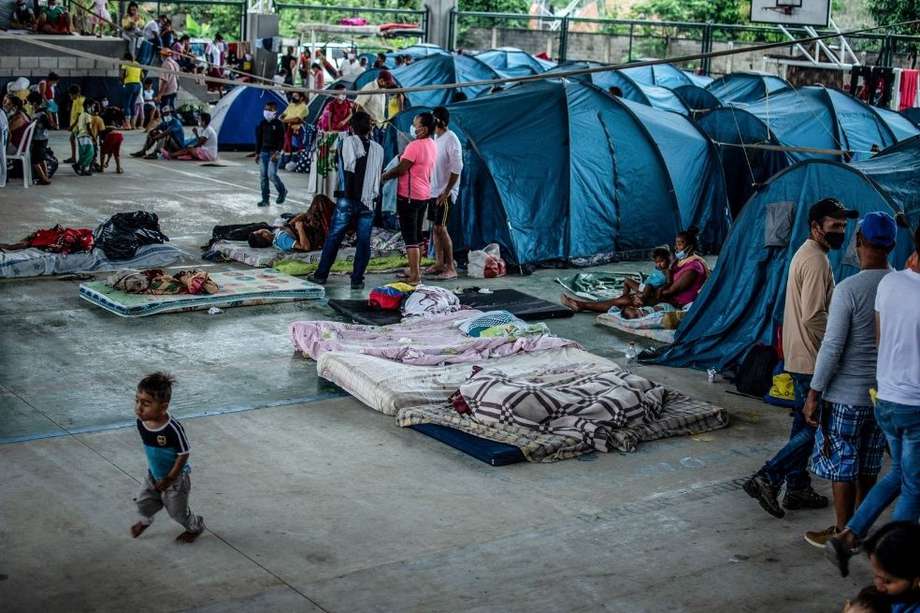 Venezolanos desplazados por la violencia del campamento de La Victoria, estado Apure, Venezuela, se refugian en Arauquita, departamento de Arauca, Colombia.