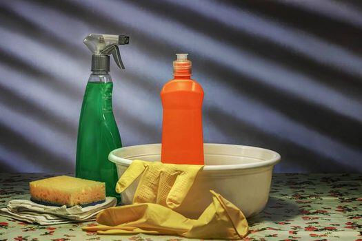 La contaminación se daría por "compuestos químicos volátiles" presentes en artículos como el champú, perfumes y detergentes. / Pixabay