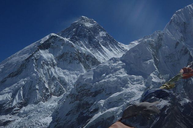 El glaciar más alto del Everest se está derritiendo a una velocidad inesperada