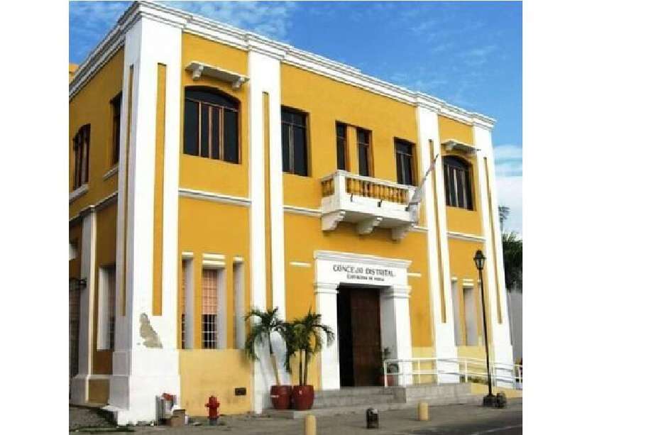 El Concejo de Cartagena eligió a Héctor Consuegra Salinas como Contralor Distrital.