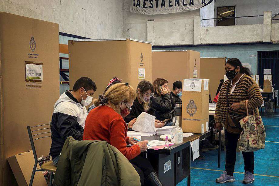 Aunque un total de 34 millones de argentinos estaban habilitados para votar en las primarias legislativas de septiembre, la participación llegó a algo más del 67 %. 