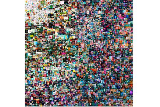 Fotografía cedida por la casa de subastas Christie's donde se muestra la obra "Everydays: The First 5000 Days" (Todos los días: los primeros 5000 días), un "collage" de bytes digitales diarias de 21.069 x 21.069 pixels.