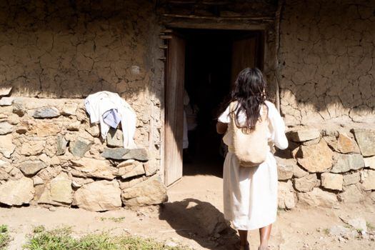 Violencia sexual y reclutamiento forzado son algunas de las violencias que han padecido las niñas y mujeres arhuacas.