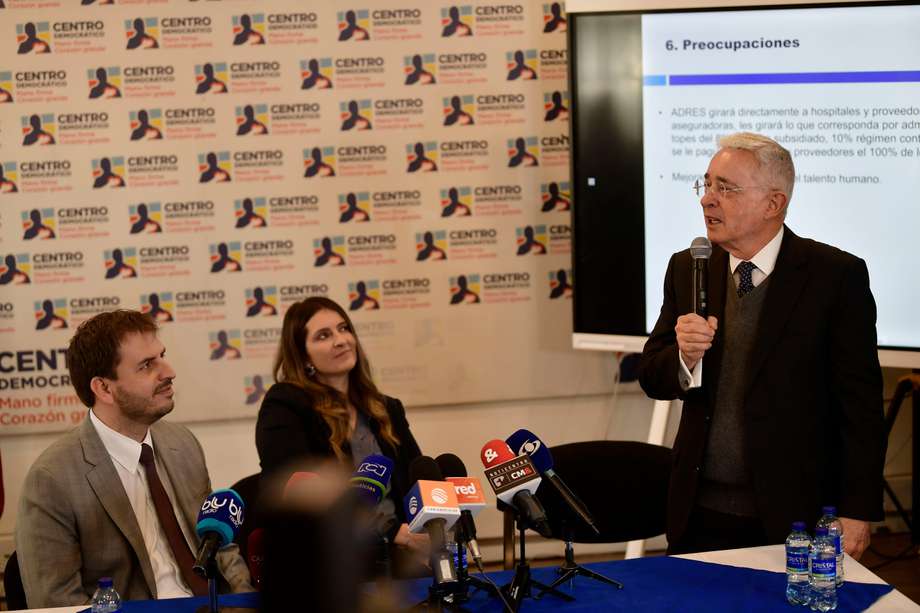 La bancada que lidera el expresidente Álvaro Uribe Vélez se apartó de la propuesta de transfuguismo radicada en el Congreso.