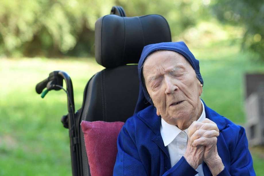 Lucile Randon, más conocida como la hermana André, se convirtió a los 118 años en la persona más longeva del mundo.