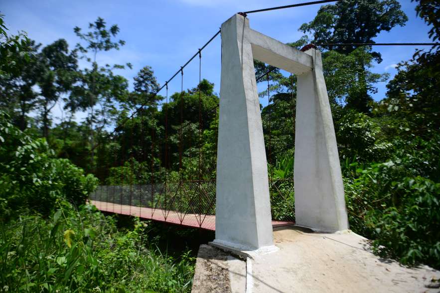 Costado del puente surgido de un contrato tripartito en el corregimiento de Jericó, zona rural de Sardinata.