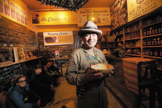 Alfredo Ortiz creó el Museo de la Chicha para recuperar los saberes ancestrales detrás de su consumo.   / Cristian Garavito