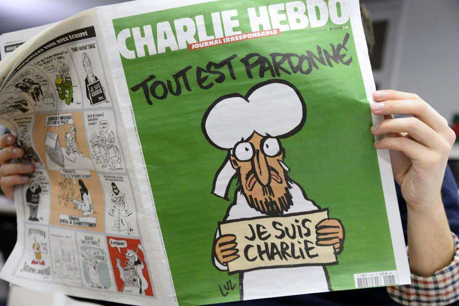 La decisión de Charlie Hebdo de volver a publicar estos dibujos, justo en el momento de la apertura de este juicio histórico, suscitó numerosas reacciones.