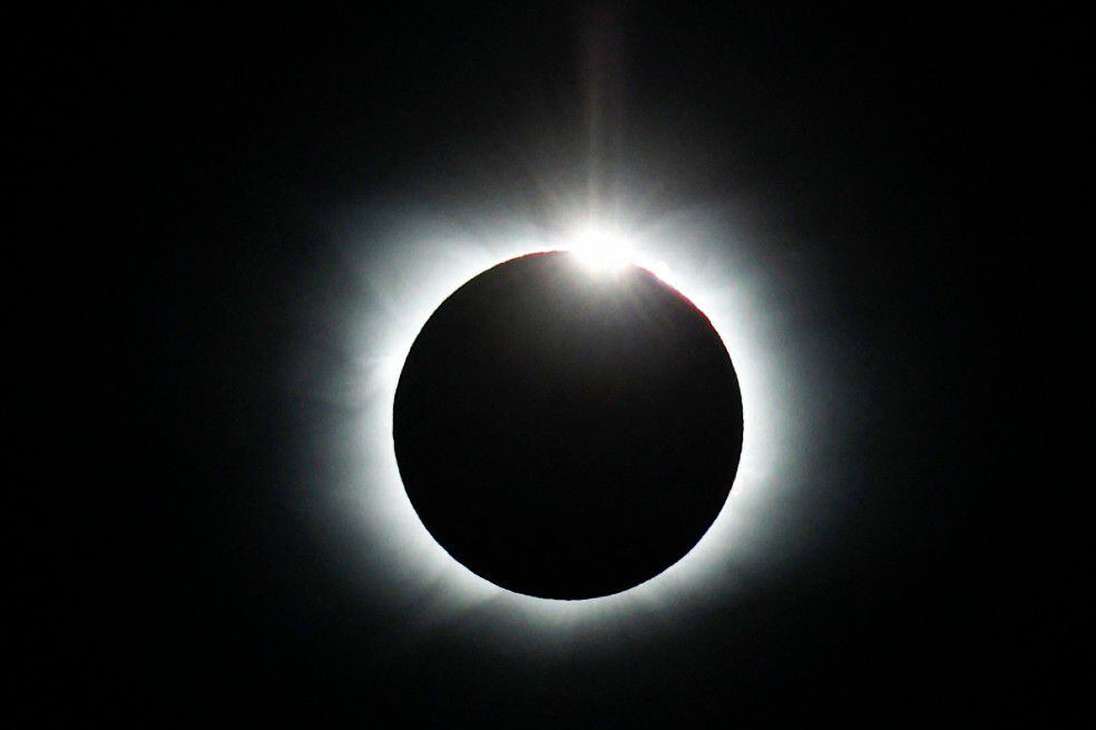 El eclipse terminó una hora y seis minutos después de su comienzo.