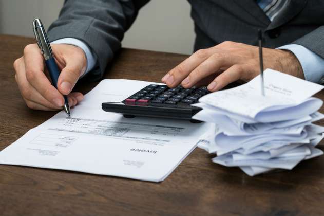 Si se asesora de un contador para declarar renta, verifique primero sus antecedentes