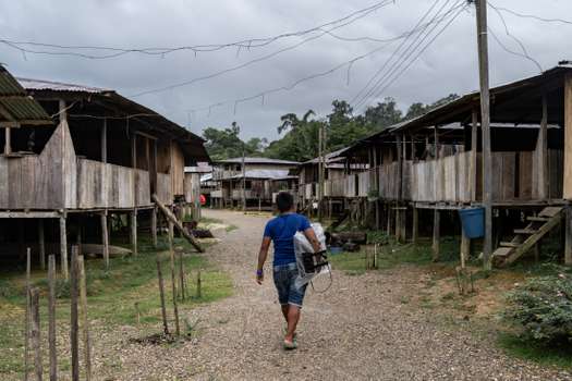 Crisis humanitaria en Chocó: asesinatos, desplazamiento y hacinamiento