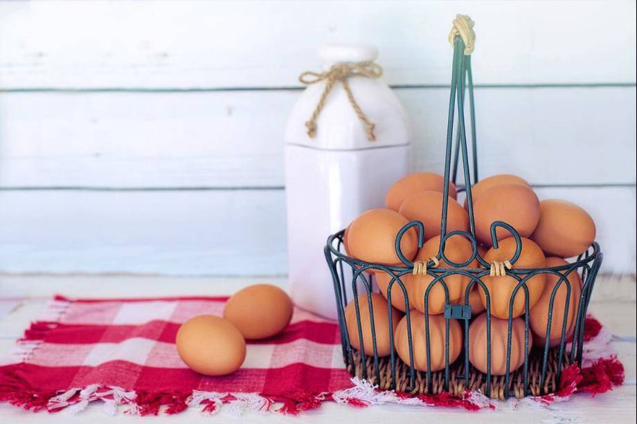 Los huevos son un alimento que contiene muchos beneficios. Pero de esta misma forma hay que regular consumo. 