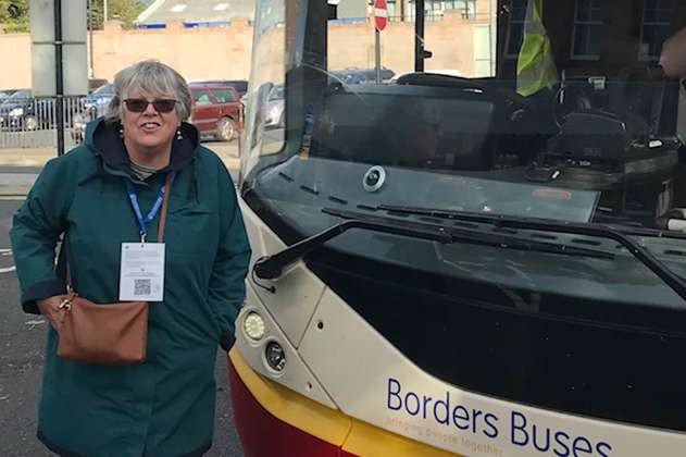 Penny Ibbott, la jubilada que recorrió 3.500 km con un tiquete de bus