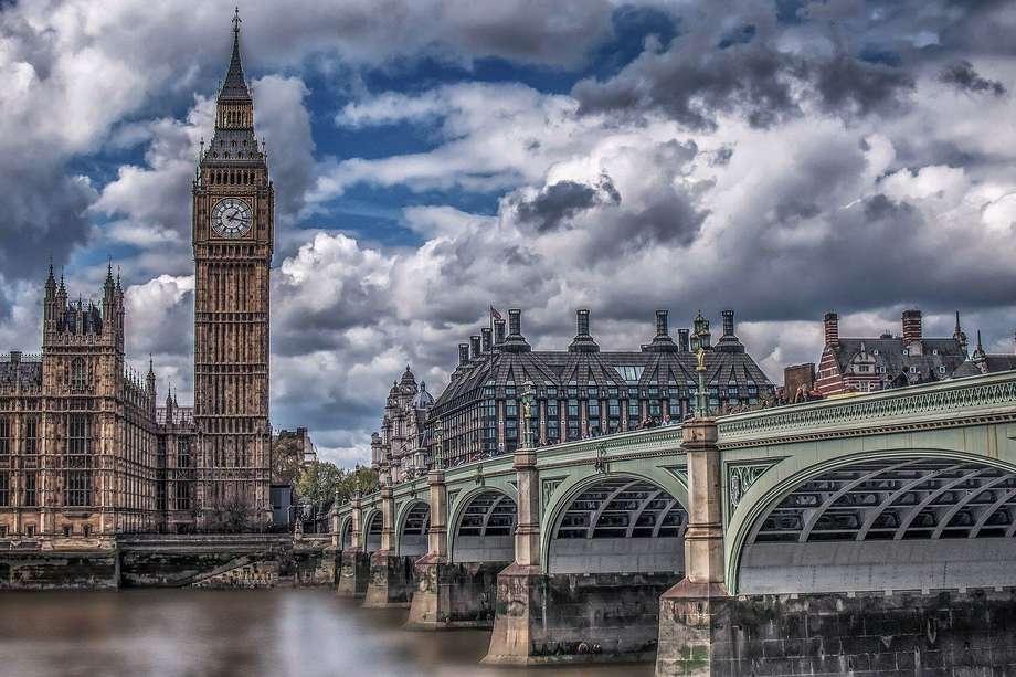 Reino Unido, impulsado por la eliminación del visado, es uno de los destinos con más interés para los colombianos. / Imagen del Big Ben, de Londres / Pixabay