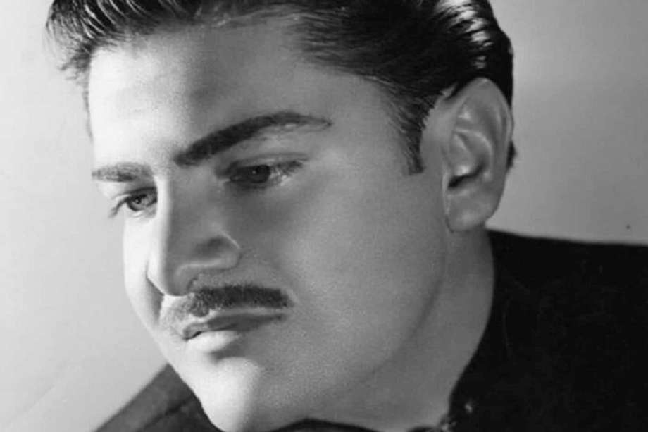 José Alfredo Jiménez en plenos años 40, poco después de que su canción "Yo" comenzara a ser cantada por todo México.
