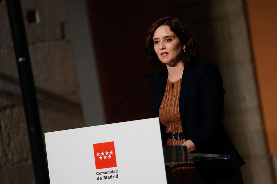 La presidenta regional de Madrid, Isabel Diaz Ayuso, durante una rueda de prensa el año pasado.